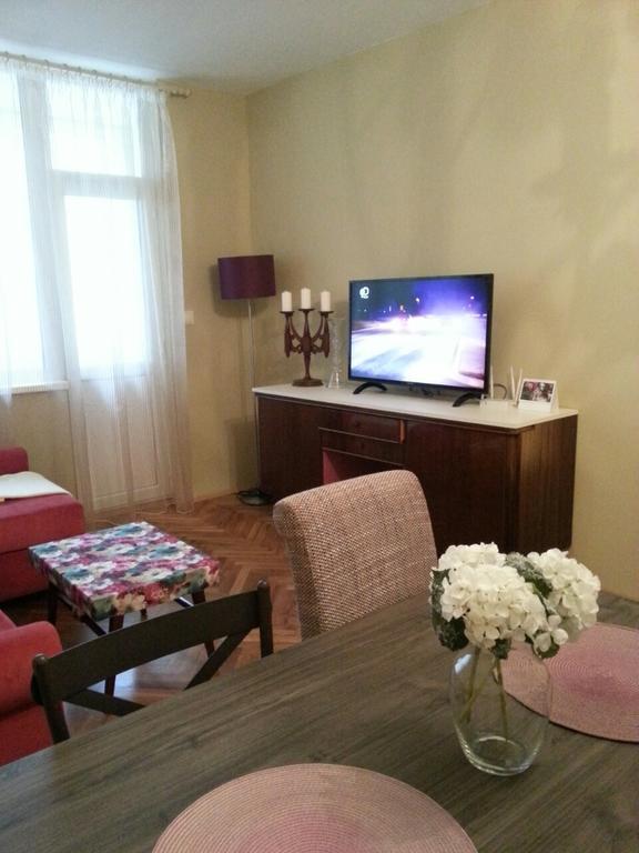 Florata Apartment Μπουργκάς Εξωτερικό φωτογραφία